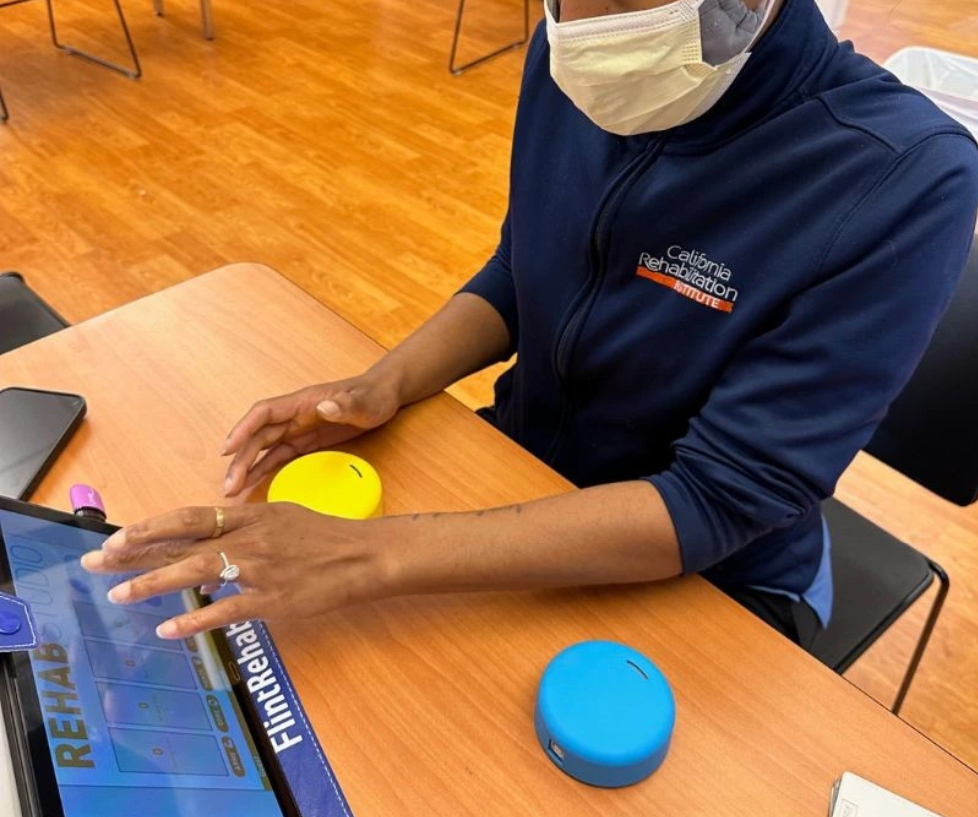 FitMi Clinic Portable Suite with 10" Tablet - Fu Kang Healthcare Online Shop FitMi Clinic Portable Suite with 10" Tablet - Fu Kang Healthcare Online Shop